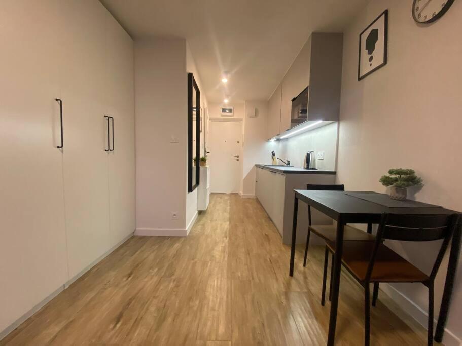 New Apartment With Magnificent View Varsóvia Exterior foto